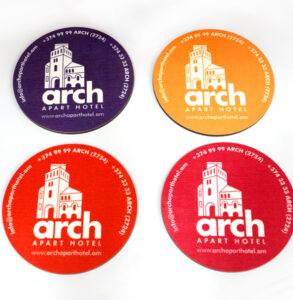 Բաժակի տակդիրների հավաքածու բրենդավորված