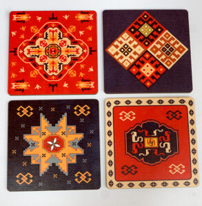 Բաժակի տակդիրներ հայկական գորգի նախշերով