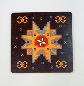 Բաժակի տակդիրներ հայկական գորգի նախշերով