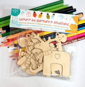 Տոնածառի փայտե խաղալիքների հավածու «Ներկիր և զարդարիր տոնածառը»