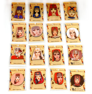 Փայտե բրոշներ մեծածախ