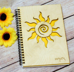 փայտե կազմով անհատական նոթատետր