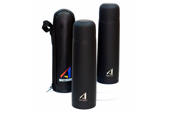 Բրենդավորված թերմոս կաշվե պատյանով