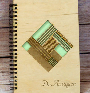 փայտե կազմով անհատական նոթատետր