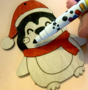 Փայտե տոնածառի խաղալիքների հավածու «Ներկիր և զարդարիր տոնածառը»