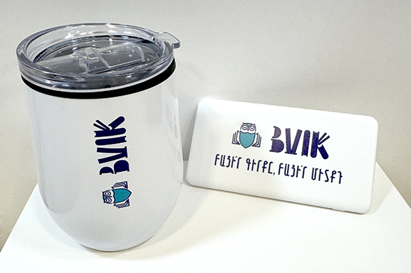 Promo gifts. branded power bank and tumbler